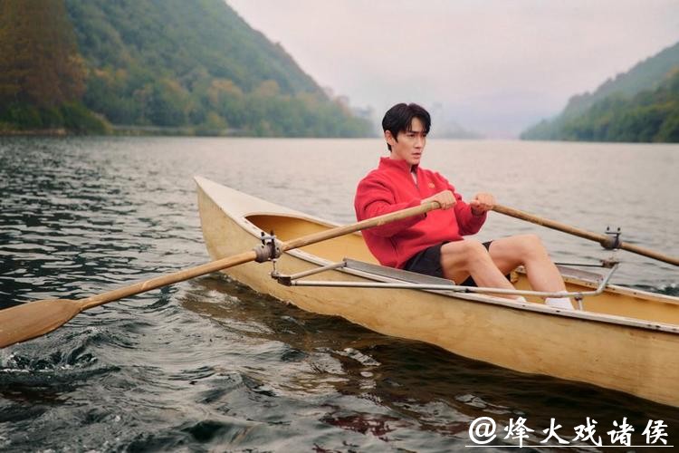 大提琴家马友友与知名演员朱一龙,运动让他们碰撞出怎样奇妙的火花? 大提琴家马友友与知名演员朱一龙,运动让他们碰撞出怎样奇妙的火花?